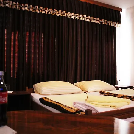 Pansion Boston Motel 3*